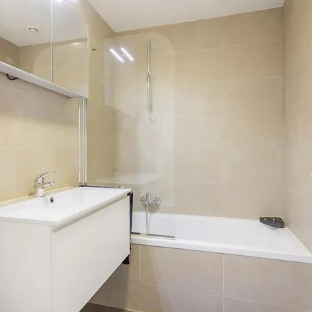 Stay, Cleaning Included Daire Blankenberge